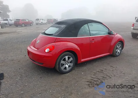 2006 Volkswagen New Beetle 2.5 z USA, uszkodzony, nr VIN 3VWRF31Y36M319505